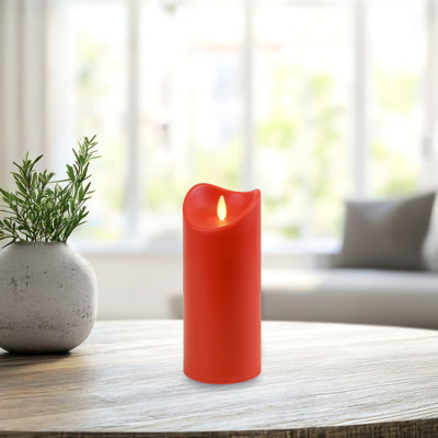 Bougie pilier à pile avec flamme vacillante