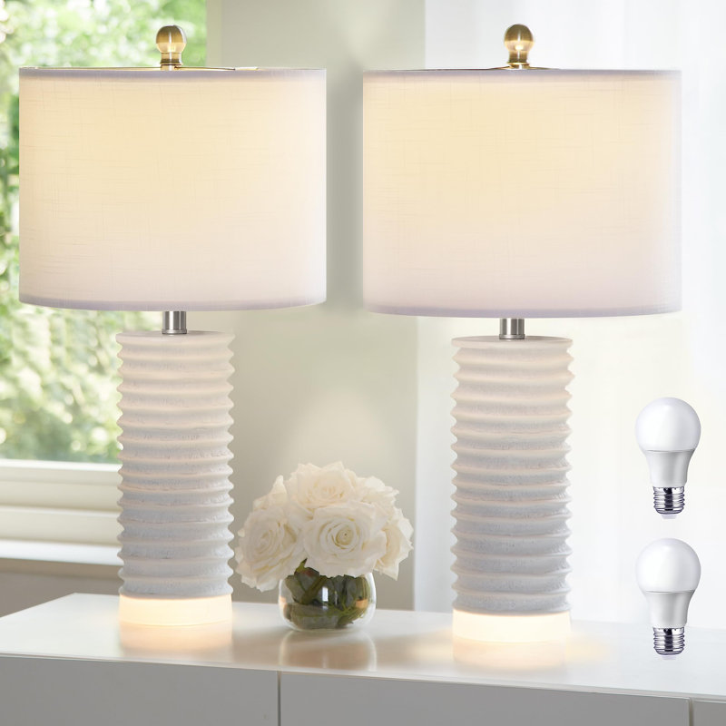Lampe sur pied en résine Emmalie