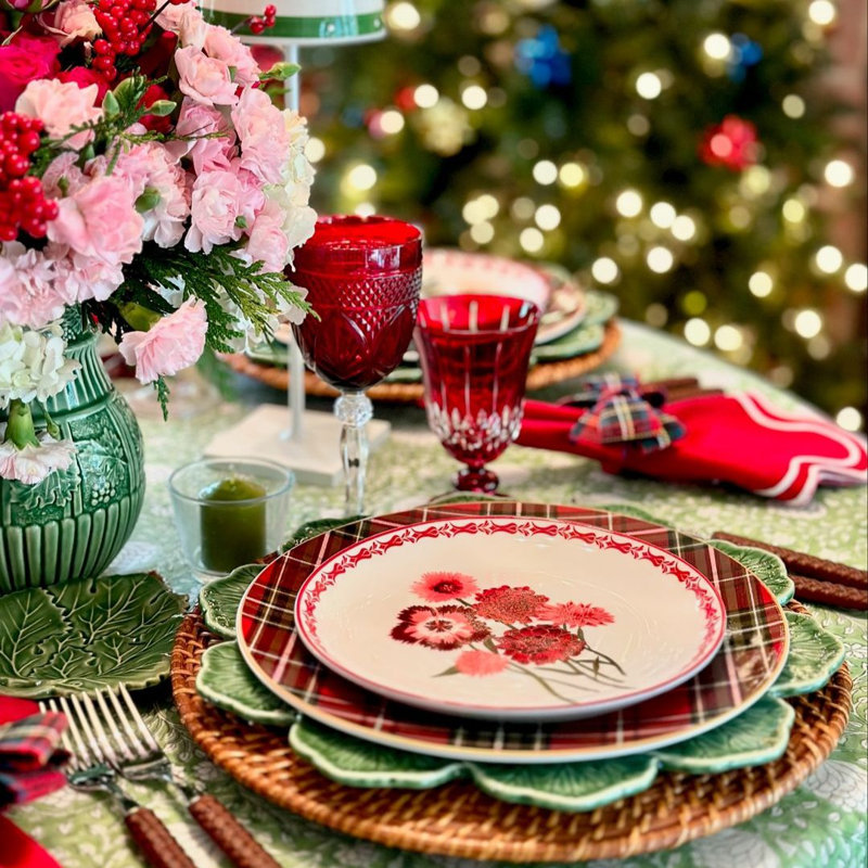Round Tablecloth - Green Eden, 70" Round