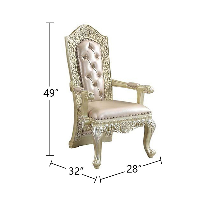 Fauteuil capitonné couleur champagne, Champagne