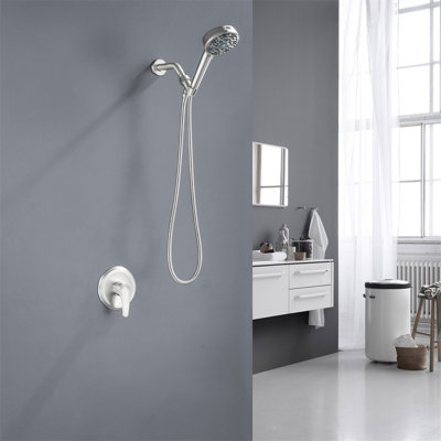 Système de douche mural avec robinet de douche à 7 jets et ensemble de garniture de douche moderne en laiton