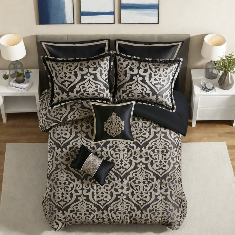Elegant 8pcs Cal King Bedding Sets, Polyester Jacquard Comforter For Year-round Use