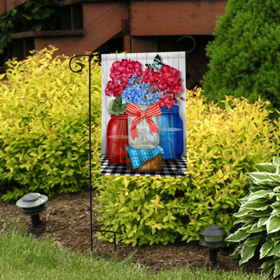 Drapeau de jardin rouge, blanc et bleu