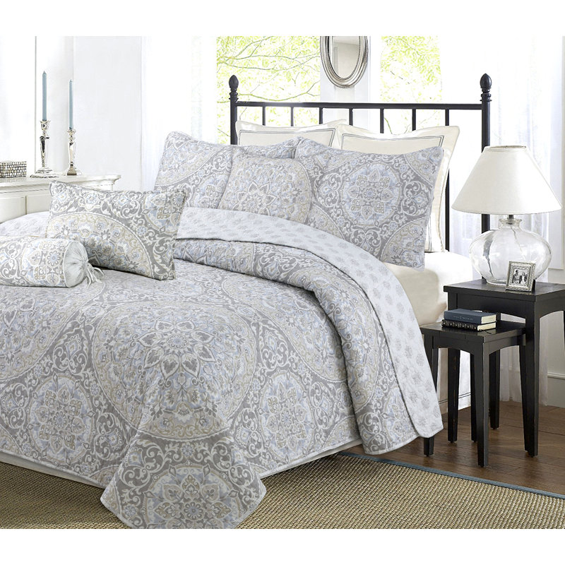 Damask Quilt, King Quilt + 2 King Shams