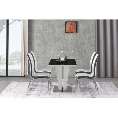 Chalen 4 - Person Dining Set