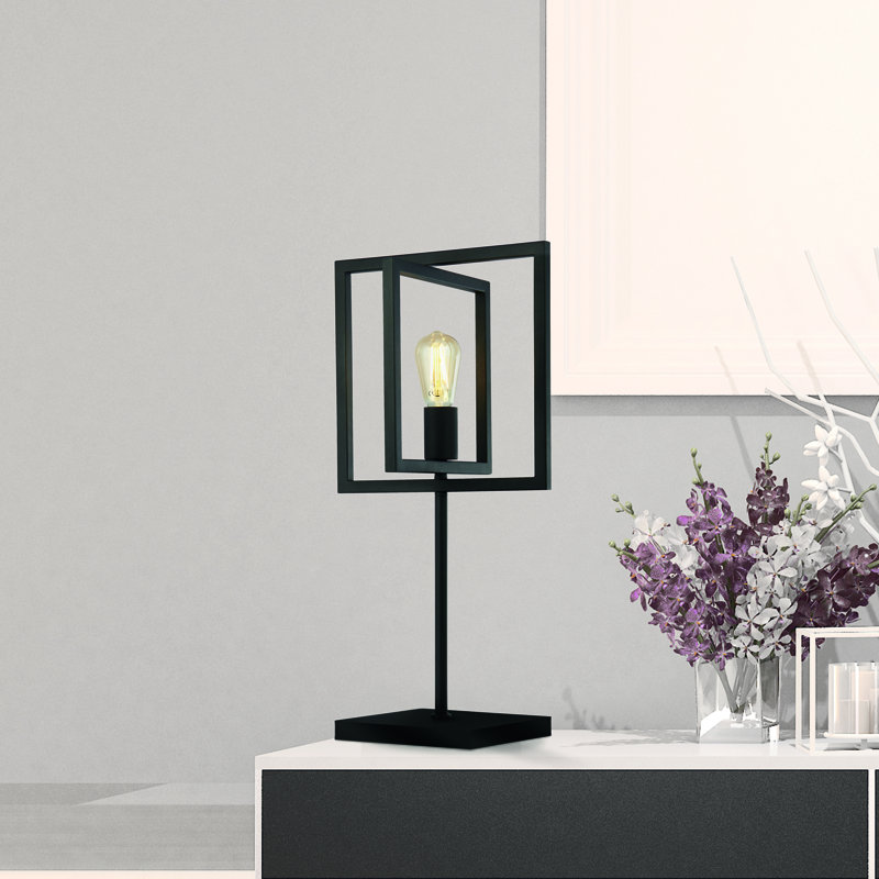 Jaresha Metal Table Lamp