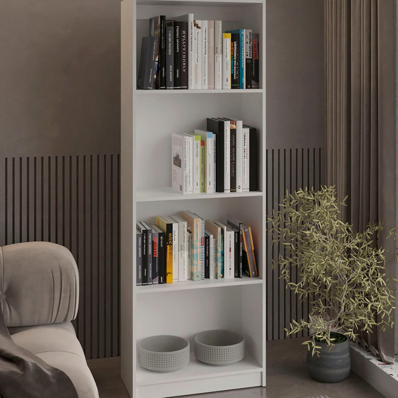 Bibliothèque blanche avec 4 tablettes. Mélange de styles classiques et modernes. Offre un grand espace de rangement. Convient à différents intérieurs. 71,1 pouces de hauteur x 24,7 largeur 11,7 profondeur. Bois. Fermé à 4 tablettes en bois