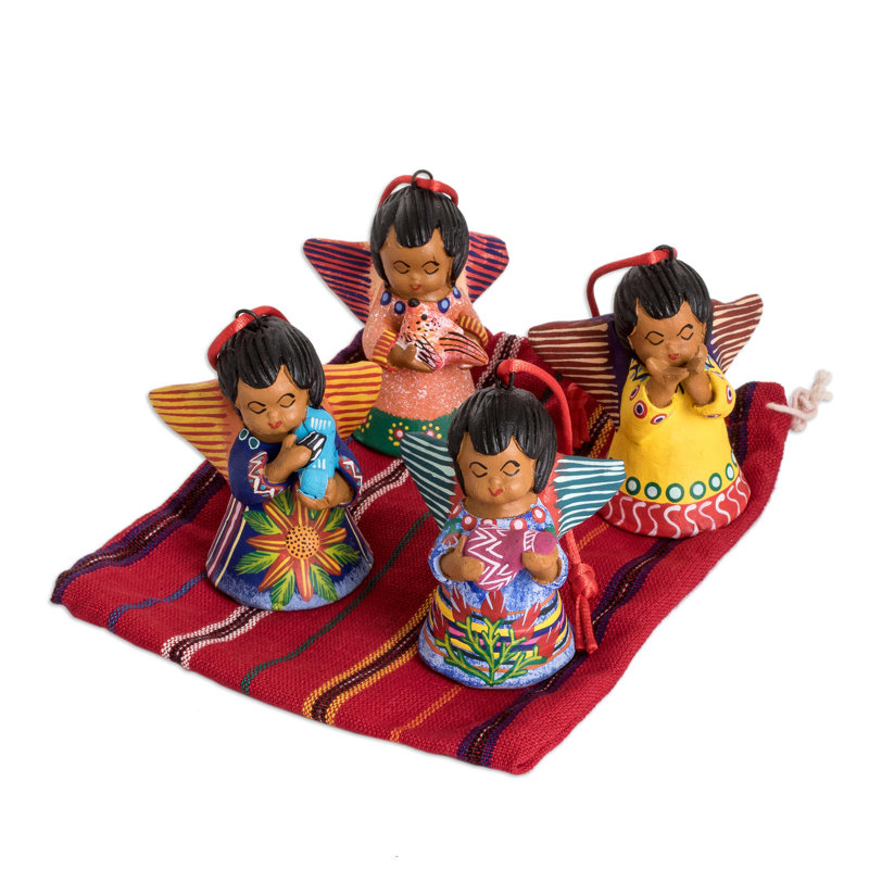 Ensemble de 4 figurines suspendues en céramique