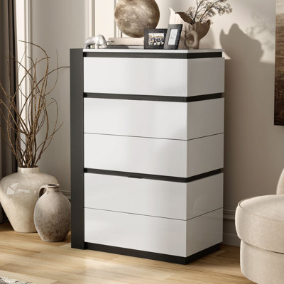 Carilla 31.5" W 5-Drawer Modern Dresser