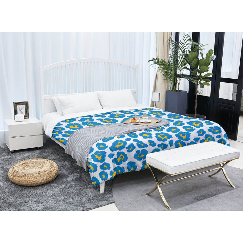 Polyester Animal Print Comforter, Queen Comforter, Light Blue/Yellow