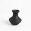 Vase miniature Damanpreet - Terre cuite noire-750196115