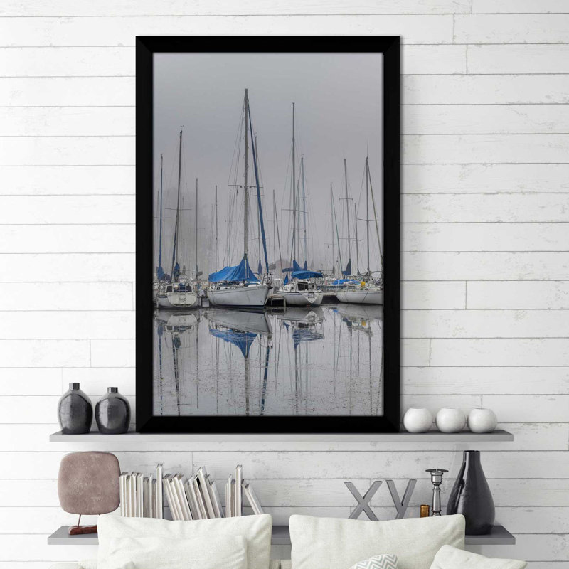 «Voiliers», reproduction de photo, H 27,5 po x l 21,5 po x P 0,75 po, Cadre noir