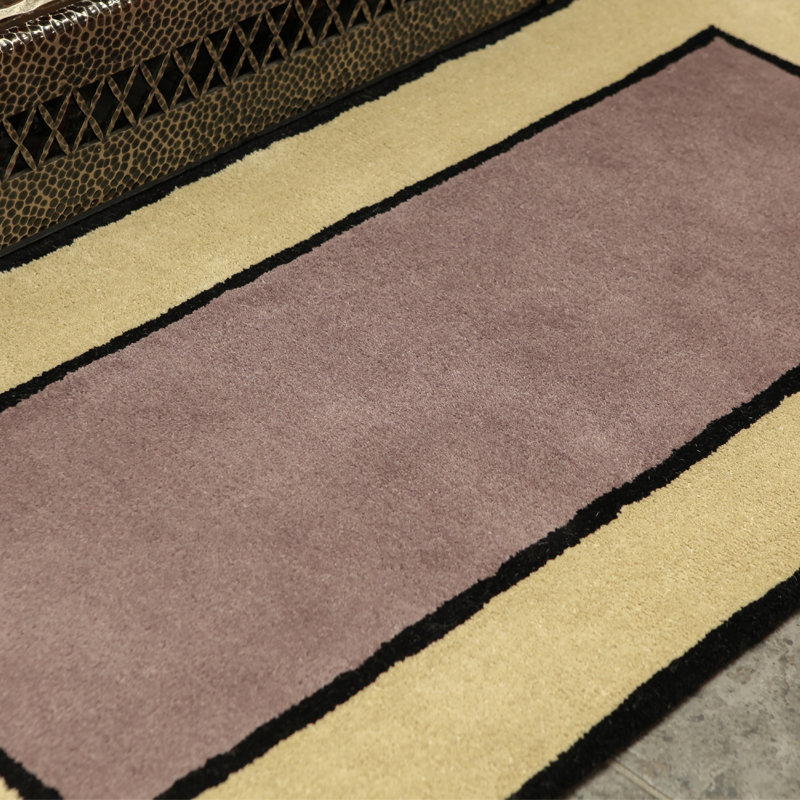 Eagels Hand Tufted Wool Indoor Rug