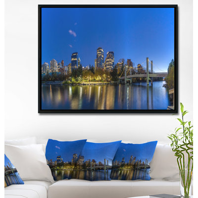 «Calgary Skyline», reproduction de photo sur toile tendue encadrée