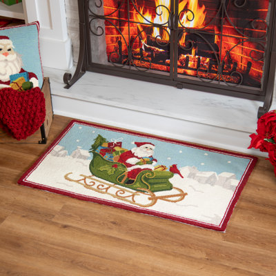 Indoor/Outdoor Santa Hooked Polypropylene Accent Rug 24"x42"