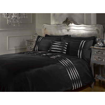 Delatorre Solid Colour Duvet Cover Set with Pillowcases