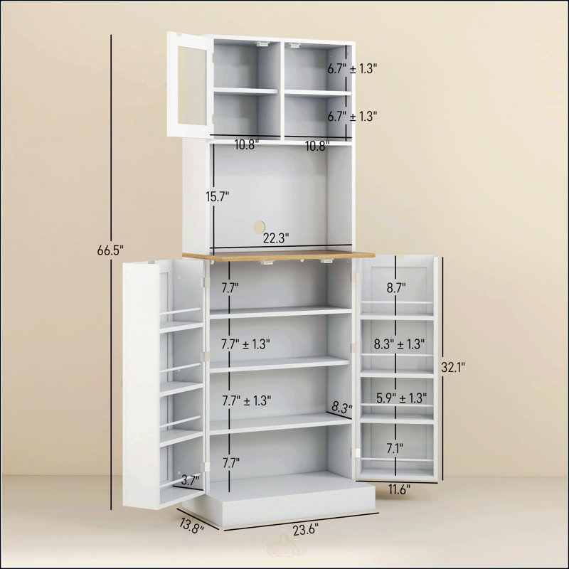 Grand garde-manger avec tablettes réglables et rangement spacieux, parfait pour les cuisines organisées et élégantes.