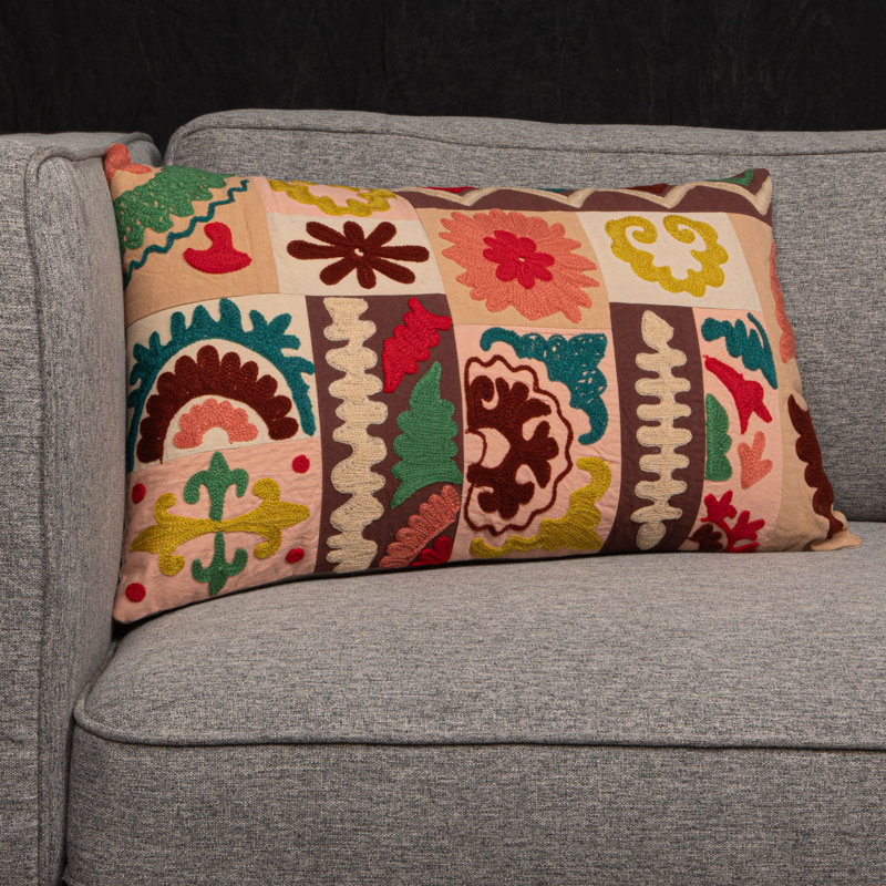 Coussin lombaire en coton à broderies
