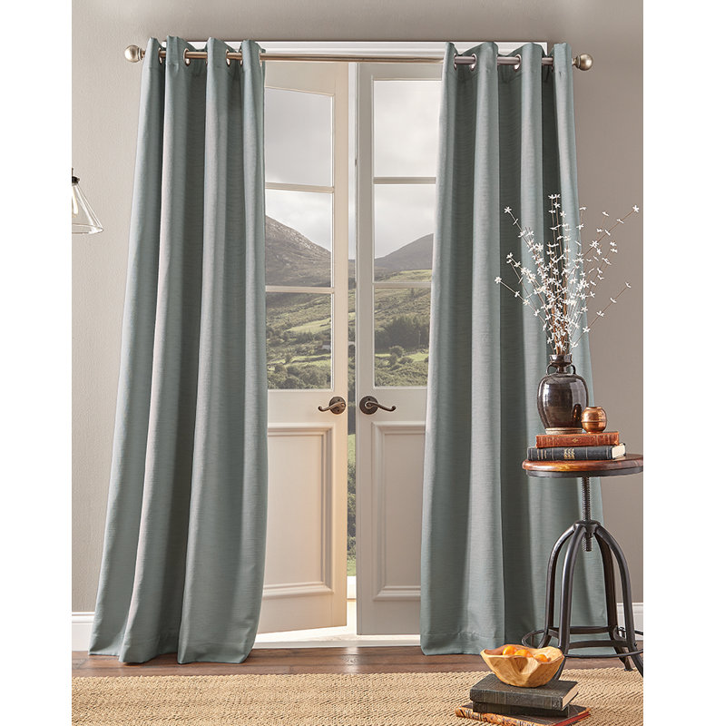 Panneau de rideau simple obscurcissant avec œillets Totham, l 50" x L 84", Indigo