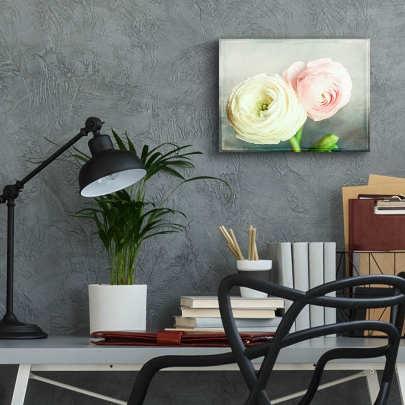 «Peony 06» par Lightbox Journal, H 12 po x l 16 po x P 0,13 po