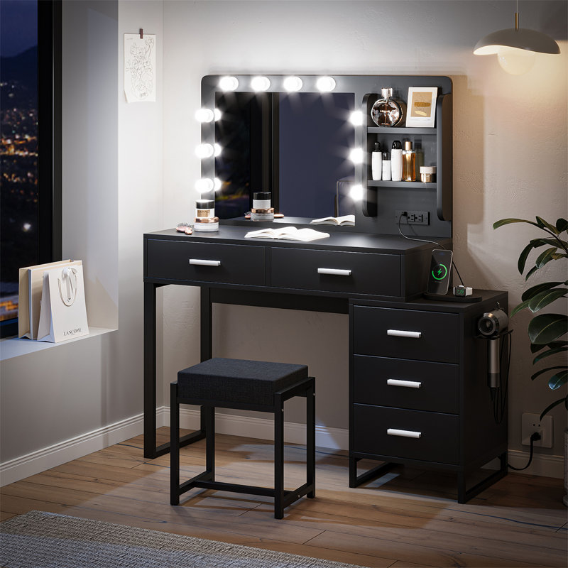 Bureau de coiffeuse 47 "avec lumières, ensemble de coiffeuse avec station de charge, coiffeuse avec 5 tiroirs et armoire, miroir de coiffeuse 3 lumières de couleur réglable