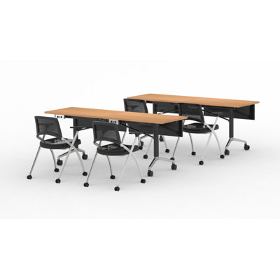 Les tables de formation pliables pour 4 personnes, extra longues pour les colloques et les conférences avec plateau épais, couleur hêtre, pieds pliables et boîtes électriques intégrées comprennent des chaises de travail gigognes pliables.