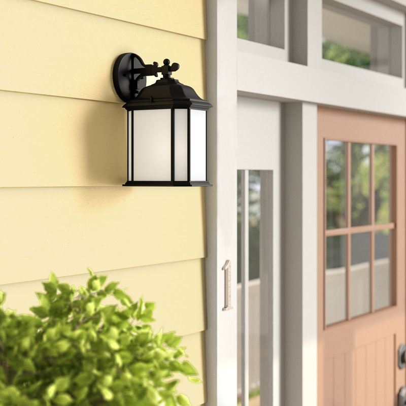 Lanterne murale d'extérieur à une lumière Kent de Génération Éclairage , Noir, H 15 po x l 8,5 po x P 9,5 po, Non