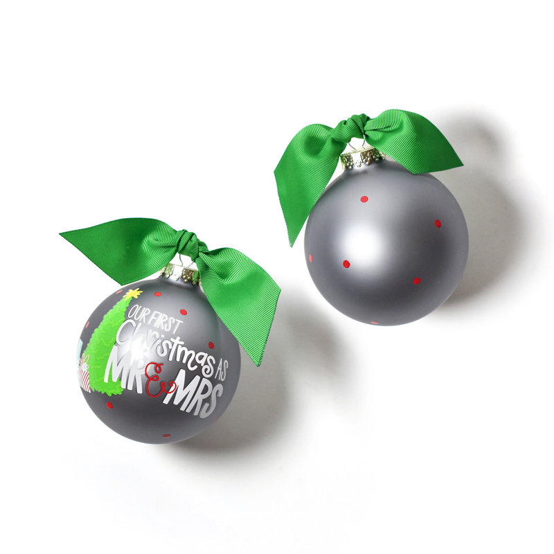 Ornement en forme de boule de verre «Our First Christmas as Mr. and Mr.»