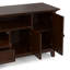 Meuble télé Amherst de 72 po en bois massif pour téléviseur de 80 po ou moins avec 4 armoires et tablettes réglables-480650918