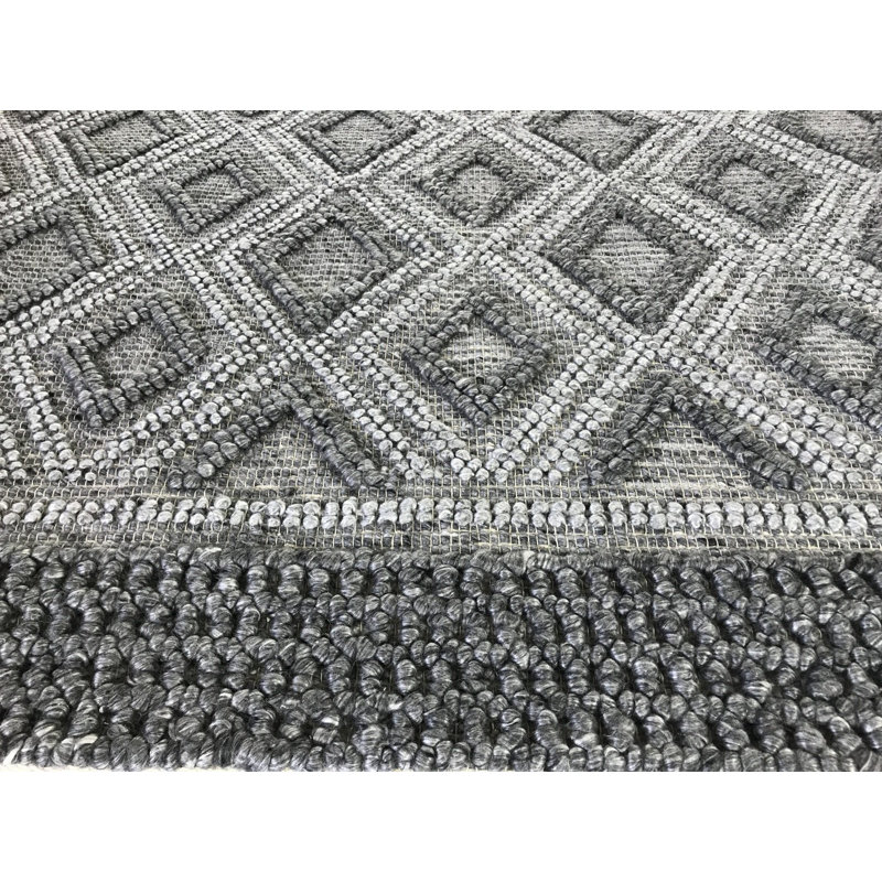 Geometric Area Rug in Gray