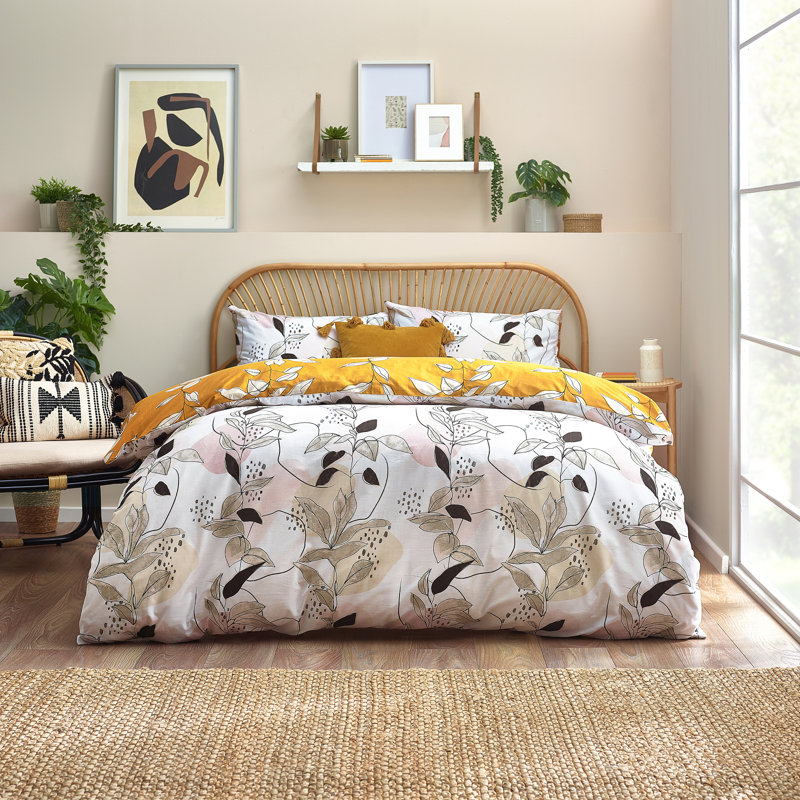 Caliko Cotton Blend Floral Duvet Cover Set with Pillowcases, Super King Duvet Cover + 2 Standard Pillowcases