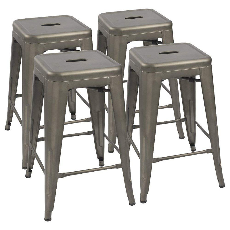Lehman Stool, Pistolet