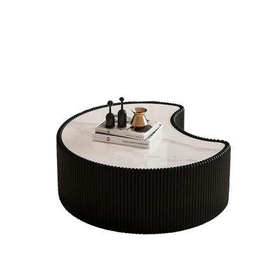 Table basse moderne en cuir fritté clair avec dessus en pierre de forme irrégulière pour salon (chaque plateau de table possède un motif gris unique)