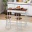 Ensemble de table de bar 3 pièces à hauteur de comptoir avec 2 tabourets pliables, support de rangement, plateau d'aspect bois et structure en acier, petit espace de salle à manger pour la cuisine, le salon, l’appartement-310936025-310936024