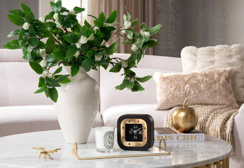 Bring a touch of nature into your home with our timeless floral arrangements.
