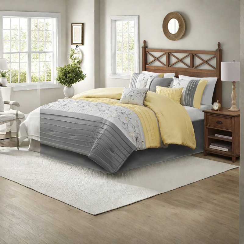 Luxurious Bedding Sets In Polyester Yellow, Modern Style For Home