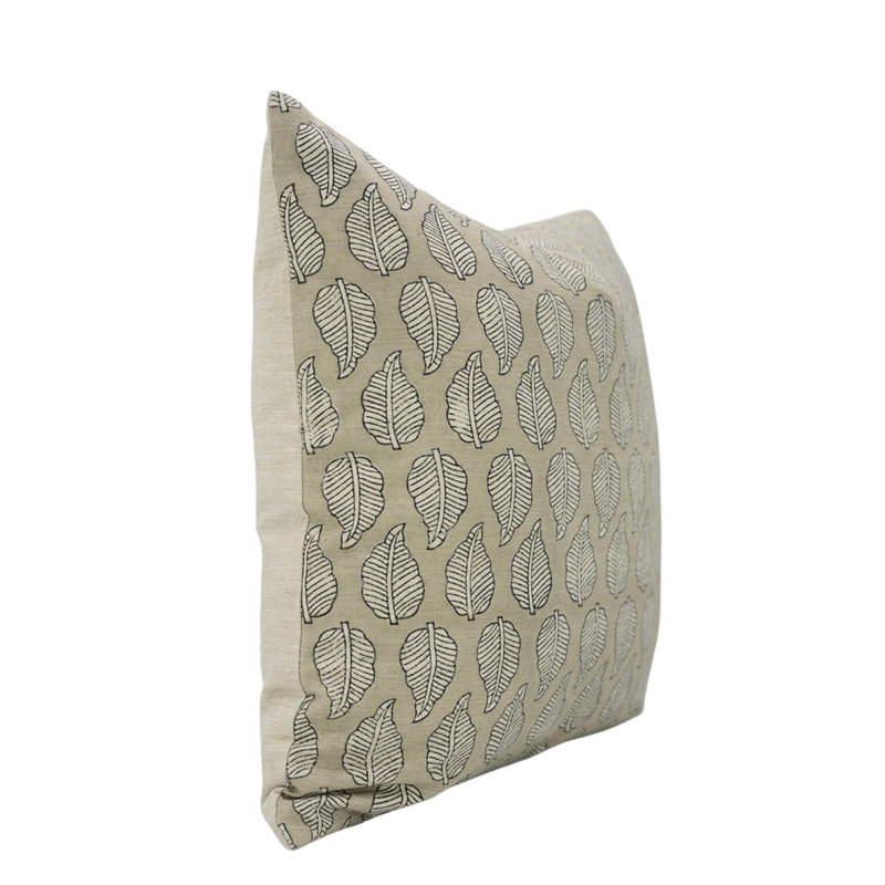 Housse de coussin à motif floral Fab Divine, décorative pour maison de campagne, salon Panchi, H 26 po x l 26 po, Carrée