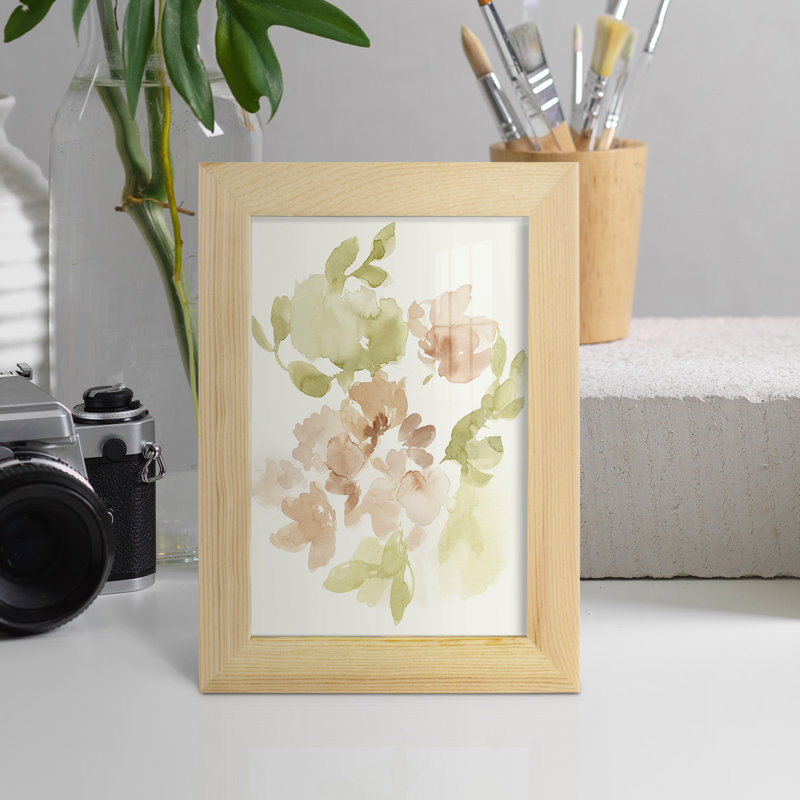«The Softest Petals II», impression encadrée sur papier, H 6 po x l 4 po x P 1 po, Naturel