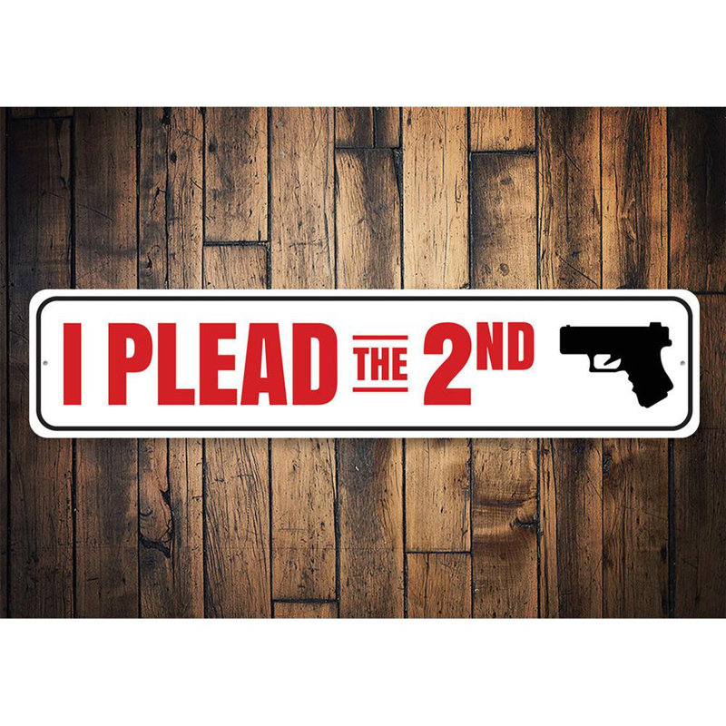 «I Plead the 2nd modification», panneau en aluminium, H 6 po x l 24 po x P 0,06 po