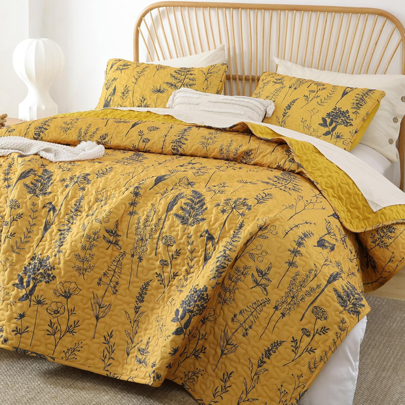 Floral Quilt Set 3 Pieces - Lightweight Botanical Pattern Quilt With Two Pillowcases, Ginger