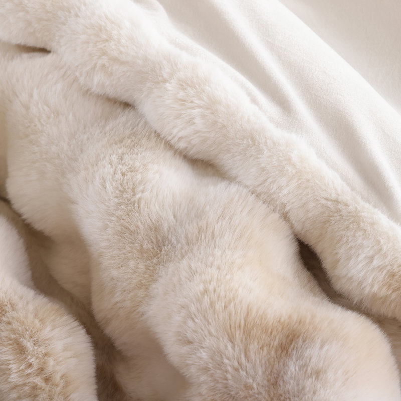 Fluffy Comforter Set Ultra Soft & Warm Faux Fur Comforter With Pillowcases For Winter, Cream White