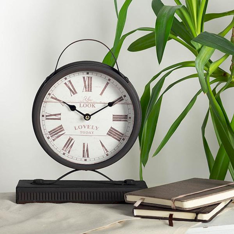 Horloge de table en métal noir