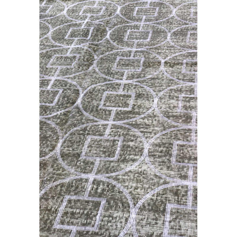 Tapis unique gris / argent / ivoire brodé à motif de teintes uniques 5 pi 5 po x 9 pi 1 po