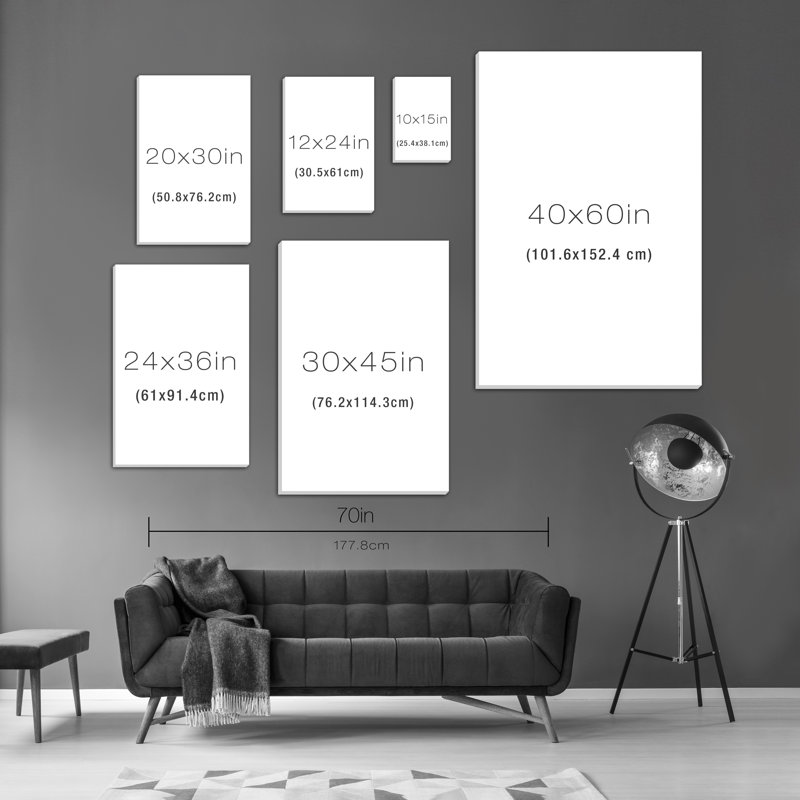 «Her Morning routine» - impression, Toile encadrée, H 24 po x l 16 po, Noir