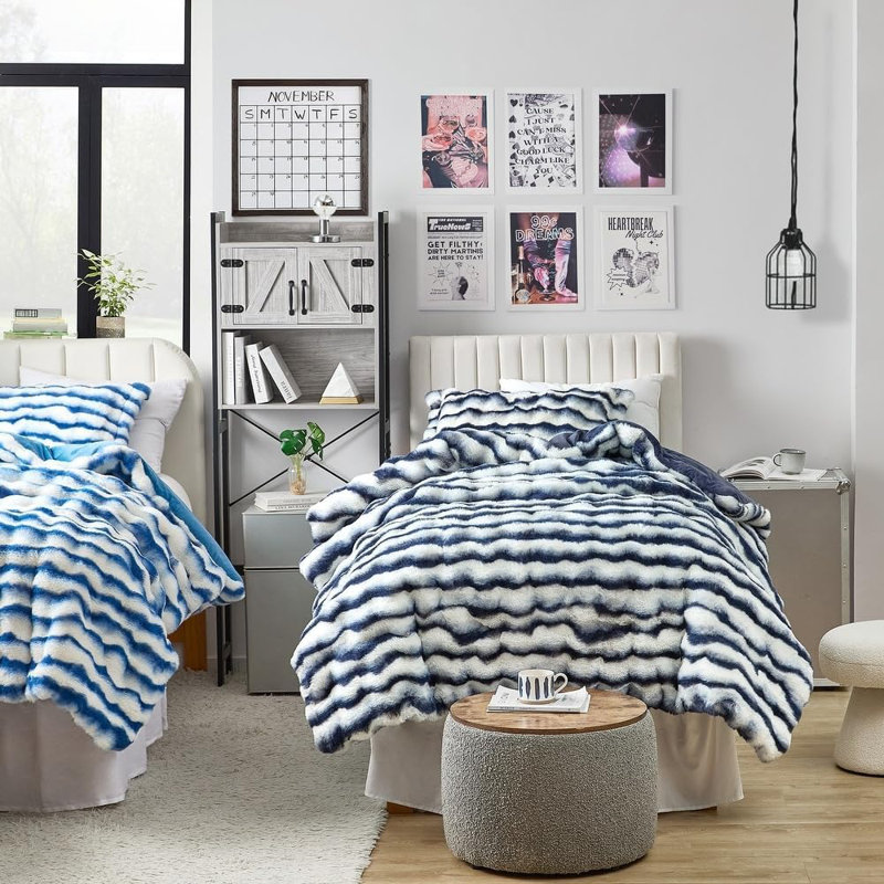 Freezin Waters - Coma Inducer Oversized Comforter Set - Navy Ocean, Twin Extra Long Comforter + 1 Standard Sham
