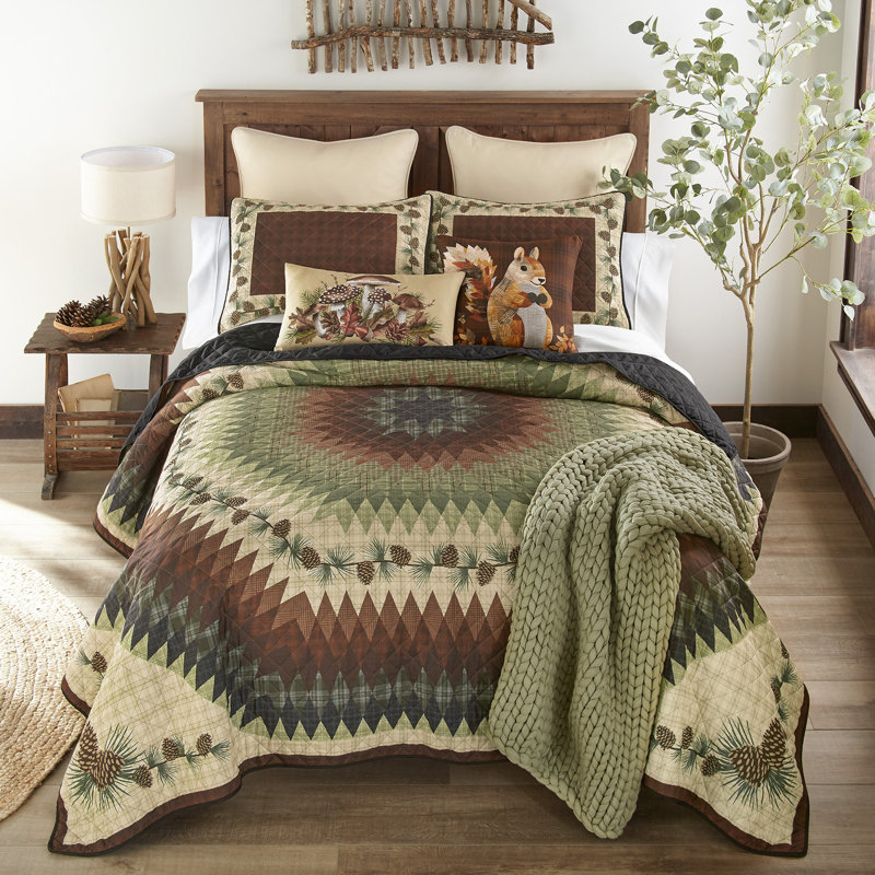 Pine Circle UCC, Queen Quilt + 2 Pillow Shams