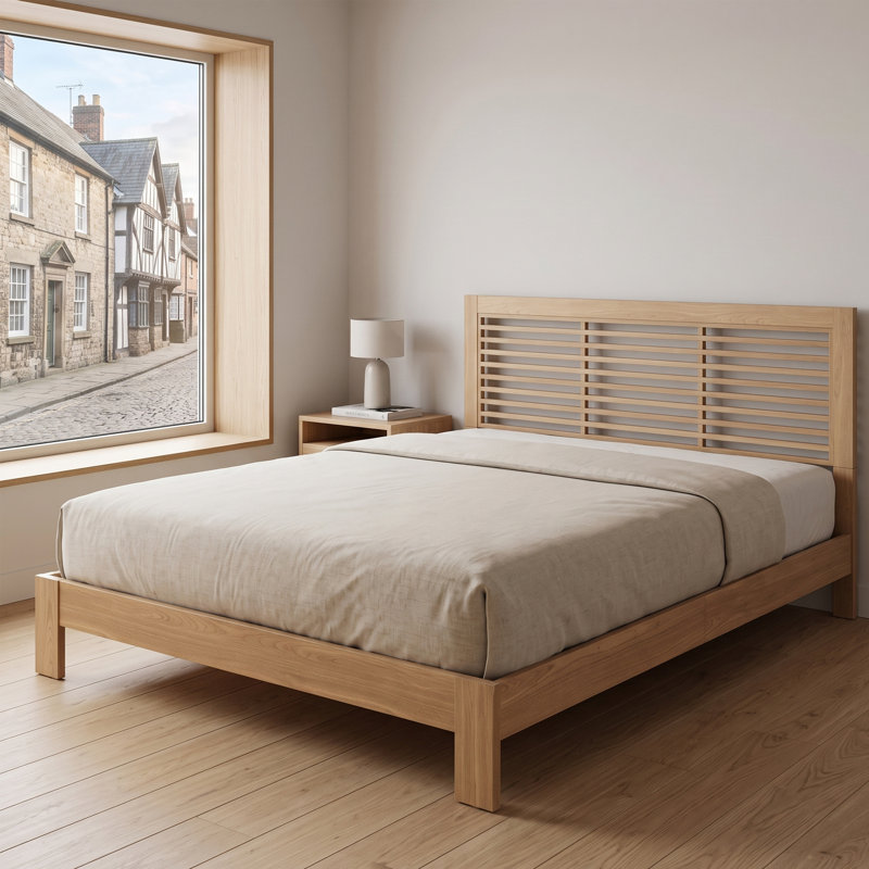 Lit plateforme King en bois naturel de style moderne du milieu du siècle avec tête de lit à persiennes horizontales