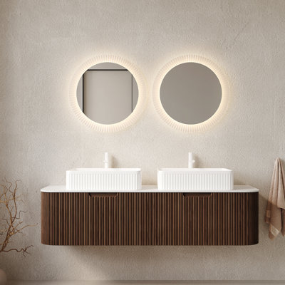 Meuble-lavabo 60 po 60 po, meuble-lavabo rayé à bords arrondis avec 2 tiroirs, 2 lavabos rectangulaires blancs en céramique et plateau en pierre frittée blanc de Carrare, pré-assemblé, grain de bois noyer foncé