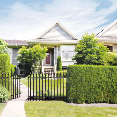 32" H x 24" W Metal Garden Fence, 5 Panels (4 Panels + 1 Gate), 10 ft Total Length, No-Dig Decorative Border Fence for Flower Beds, Yards, Dogs & Animal Barriers, Black