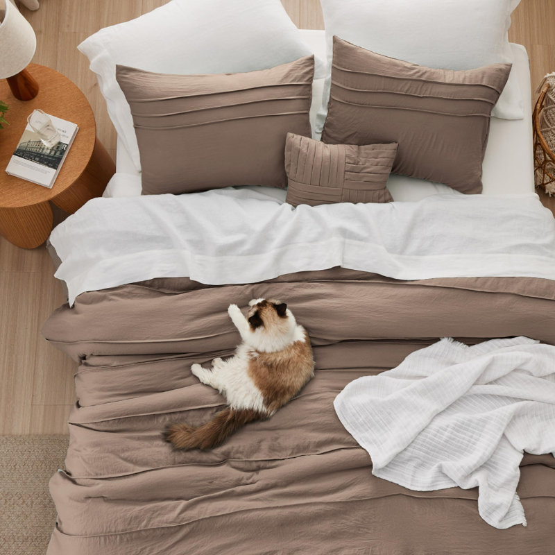 Bedsure Pinch Pleat Comforter Set Boho Bed-in-A-Bag Bedding Set with  Pillowcases for All Season, Brown